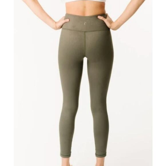 Zyia Forest Foliage Light N Tight High rise green cropped leggings 24 inch - Picture 2 of 8